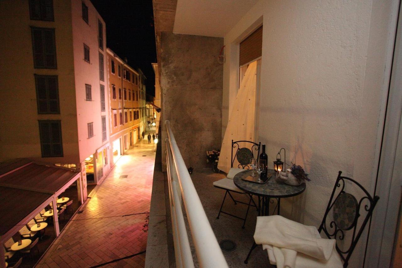 Vincent Apt. In Old Town Centre Zára Szoba fotó